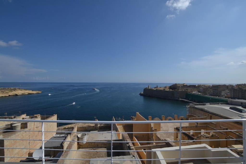 Vallettadreamsuites Groud Floor Shared Sea View Rooof Terrace Exterior foto
